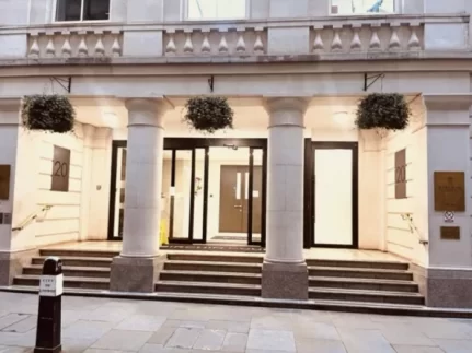 therapy in Birchin Lane, ondon